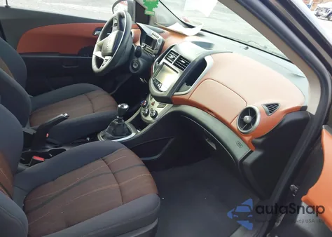 2015 Chevrolet Sonic Lt Manual z USA, uszkodzony, nr VIN 1G1JD5SH2F4185297